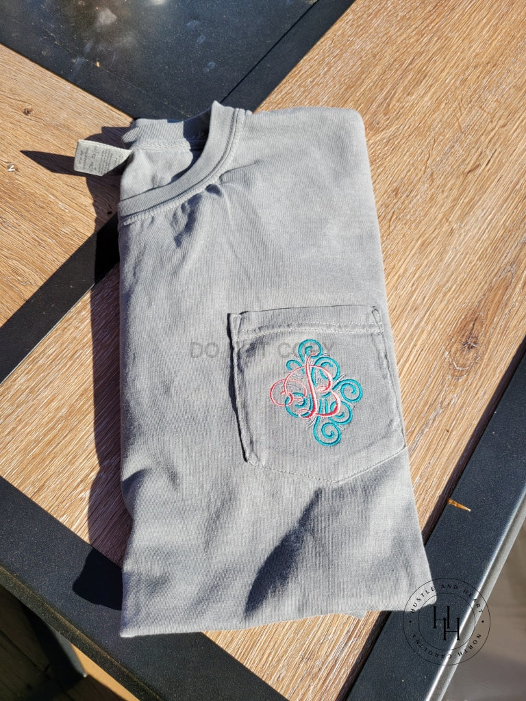Hustle and Heart NC Comfort Color Swirly Fancy Single Letter Monogram Pocket Tee Short Sleeve / Medium