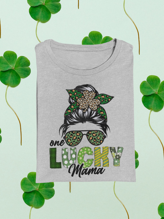 One Lucky Mama Leopard St Patricks Day Rainbow Graphic Tee