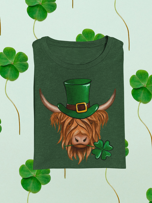 Highland Cow with a Top Hat and Shamrock St Patricks Graphic Tee